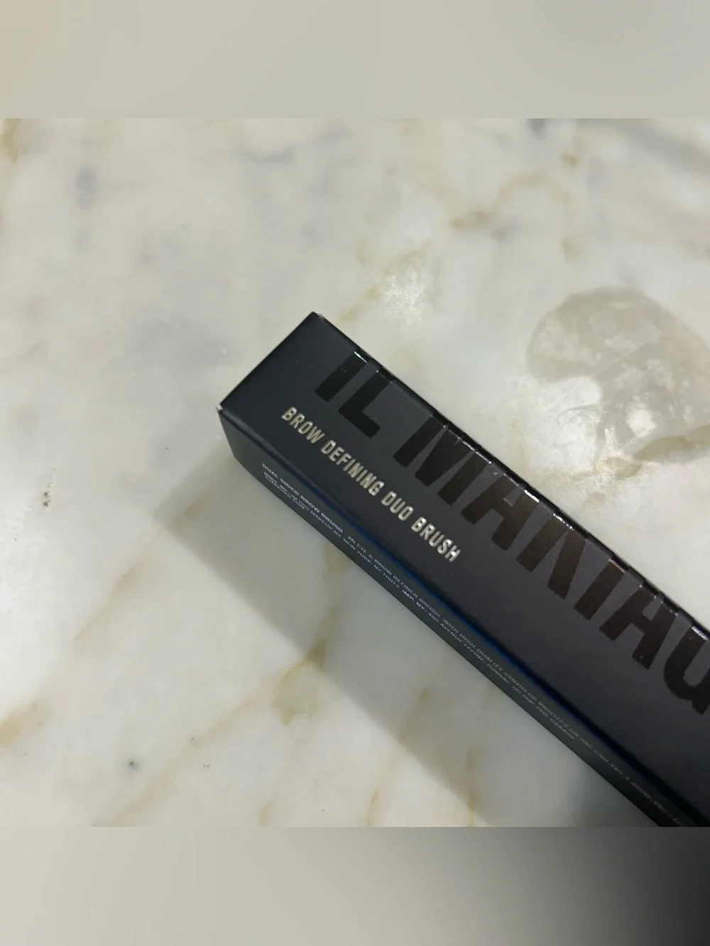 IL Makiage BROW DEFINING DUO BRUSH #204